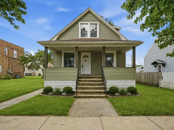 237 142nd St, Hammond, IN 46327