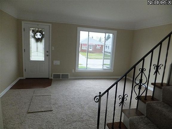 3rd image of 8011 Theota Ave