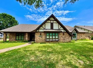 1406 Clover Hill Rd, Mansfield, TX 76063