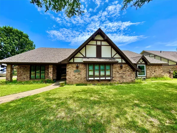 1406 Clover Hill Rd, Mansfield, TX 76063