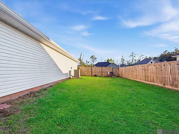 3rd image of 20467 Egret Rd
