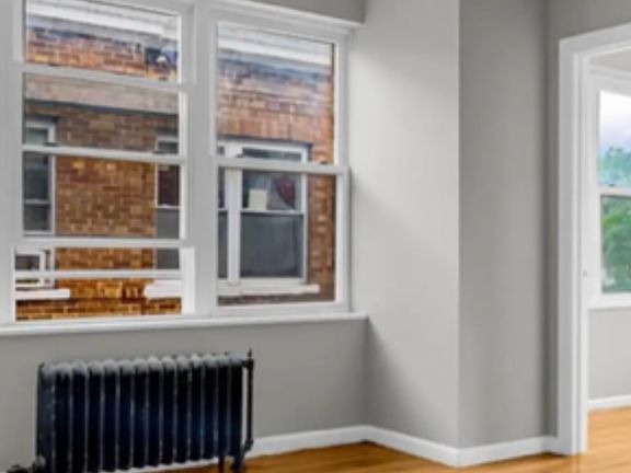 4th image of 2501 Hurlbut St #1