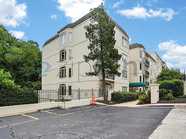 3638 Peachtree Rd NE #206 — Photo 1