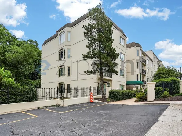 3638 Peachtree Rd NE APT 206, Atlanta, GA 30319