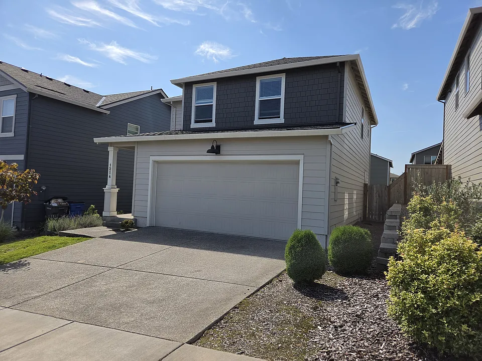 1214 NW Larson Dr