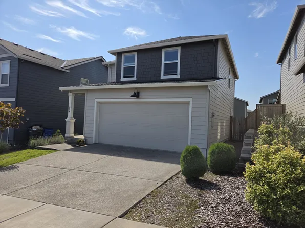 1214 NW Larson Dr, La Center, WA 98629