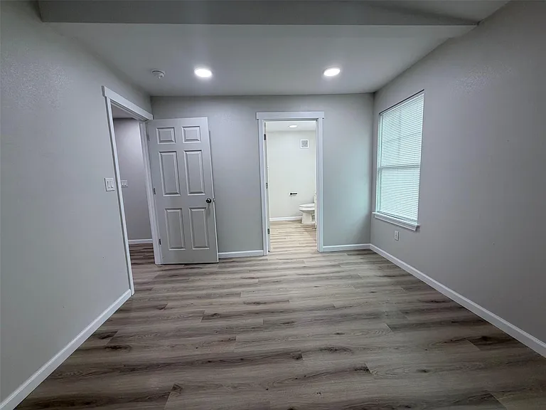 403 Taylor St — Photo 10