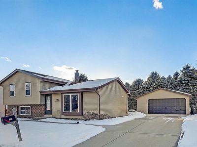 122 S Moreland Blvd, Waukesha, WI, 53188
