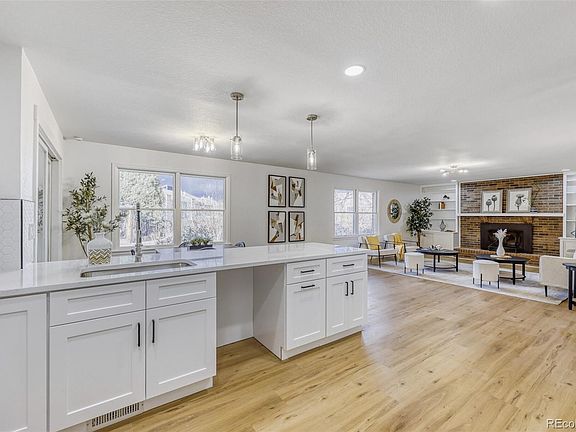 5th image of 15013 E Arkansas Drive