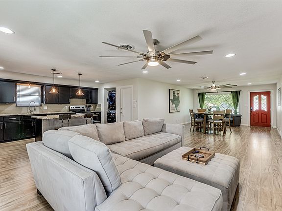 5th image of 4633 Diaz Ave