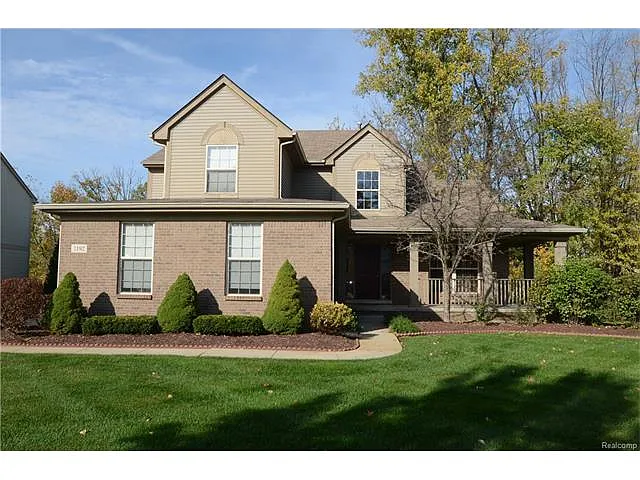1192 Catherines Way photo 1