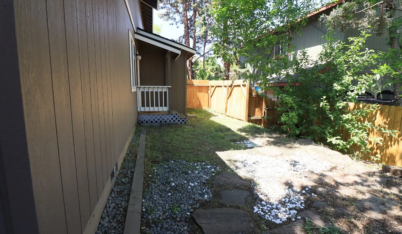 2 bed, 1.5 bath, 1107 sqft, $1,795 — Photo 3