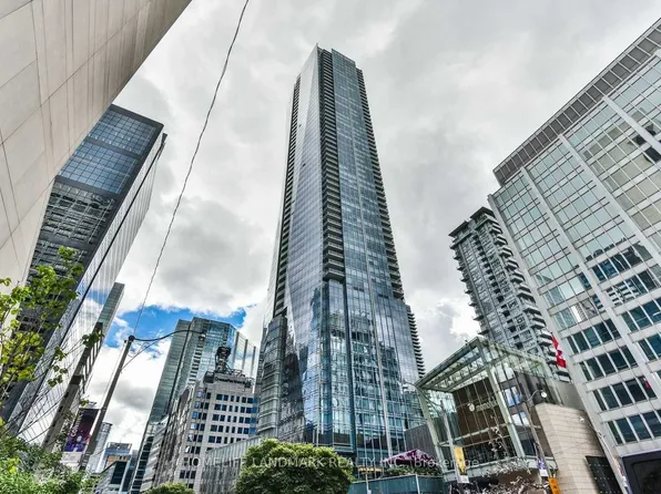 180 University Ave, Toronto, ON
