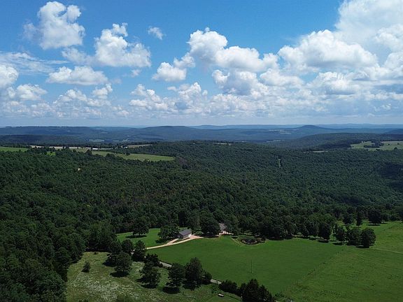 3rd image of 918 Bowith Hollow Rd