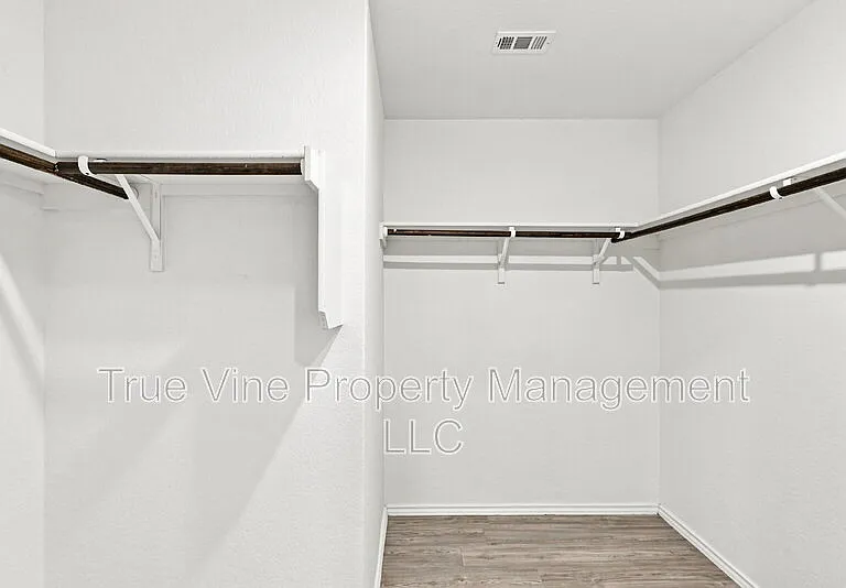 2906 Millikan Dr — Photo 36