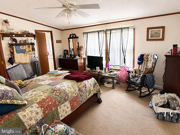 4th image of 339 Vine Cir