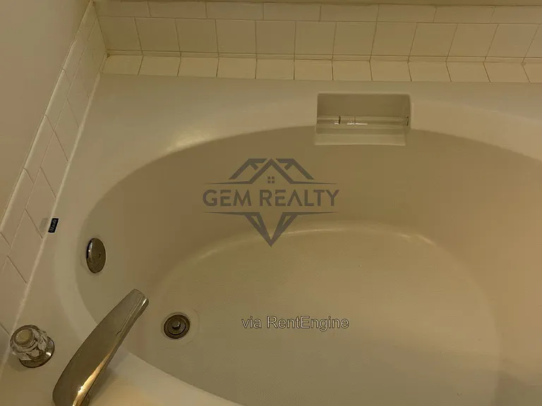 3211 Lancaster Ring Rd — Photo 12
