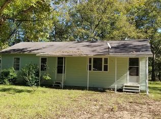 489 Cranfield Rd, Roxie, MS 39661