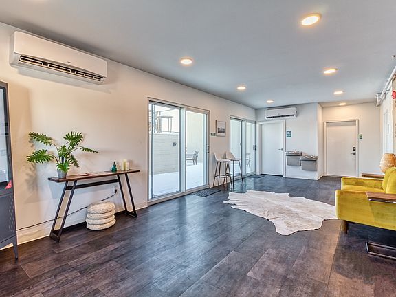 2nd image of 3829 Main St Unit 701