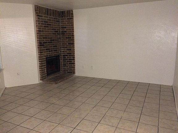 5th image of 5608 Cougar Dr APT 105