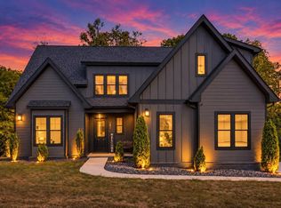 1897 New Lewisburg Hwy, Columbia, TN 38401