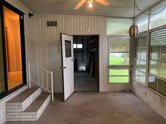 4th image of 113 Magnolia Ln