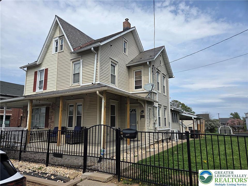 1st image of 3204 S 2nd St