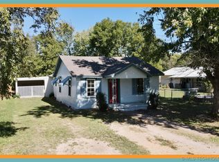 712 W 2nd St, Ada, OK 74820
