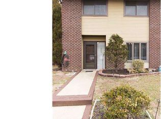 13 Buckthorn Ct, Deptford, NJ 08096