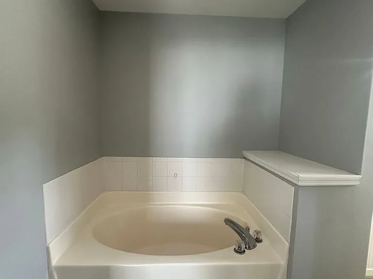 110 Killis Blvd — Photo 11