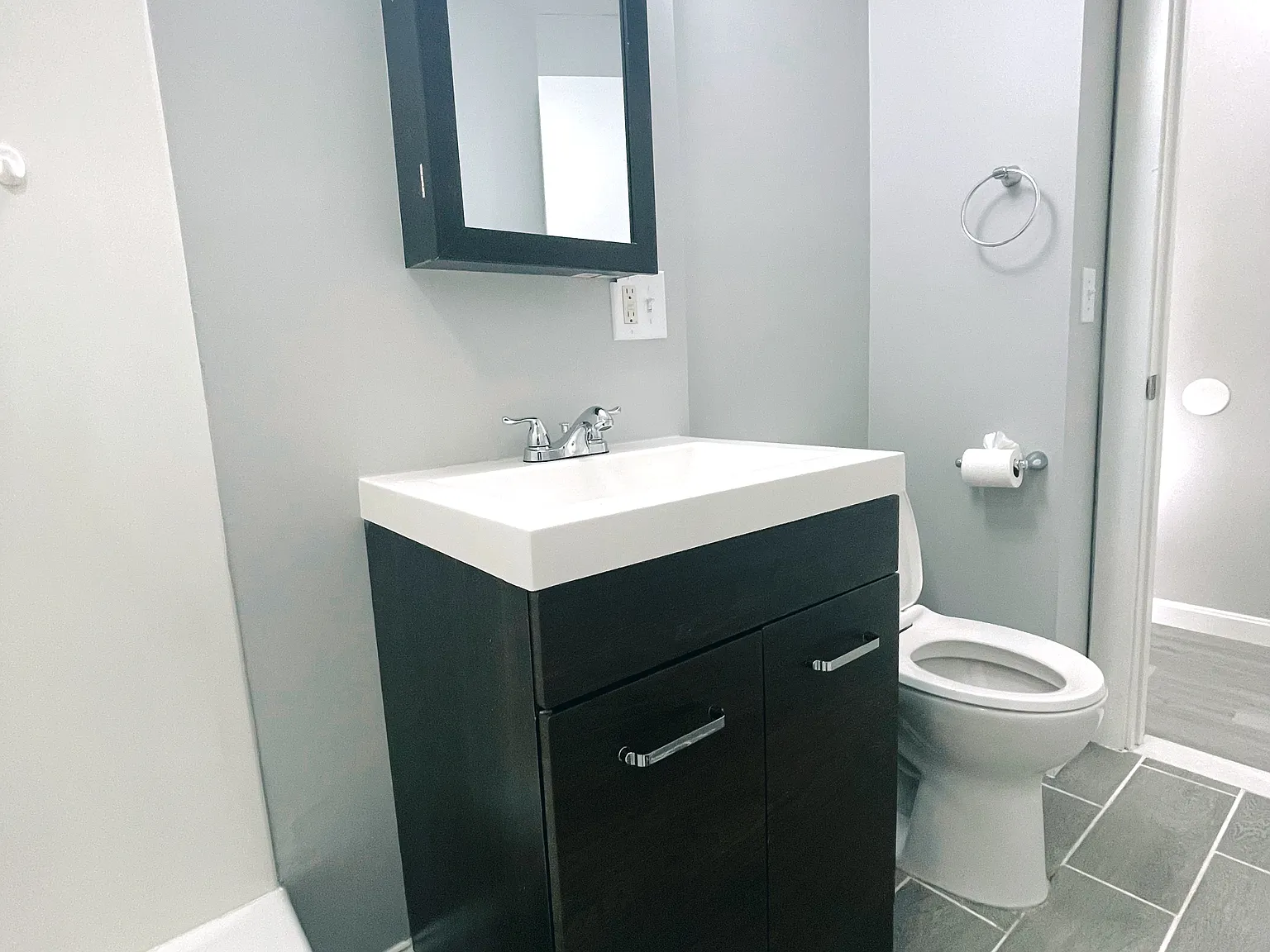 2 bed, 2176 sqft, $2,300 — Photo 3