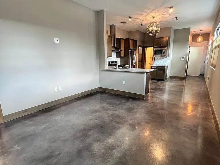 1542 N Alamo St #104 — Photo 5
