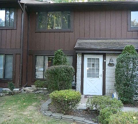 2nd image of 88 Belmar Dr W