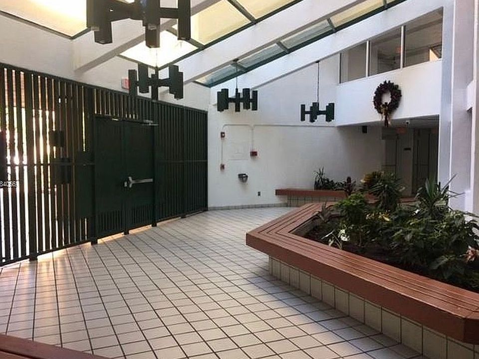 2nd image of 11800 SW 18th St APT 201