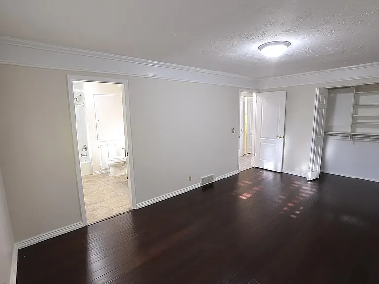 1656 E Ensign Cir — Photo 7