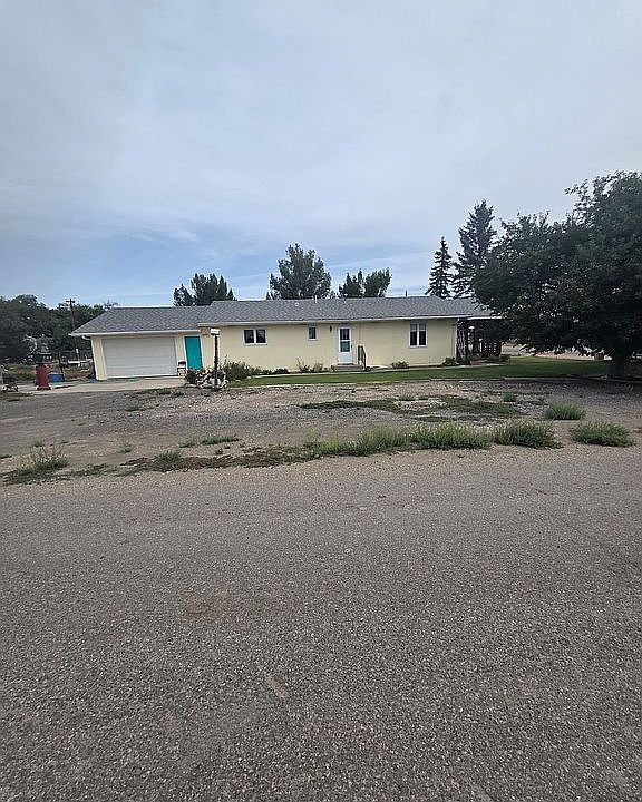 1st image of 224 1st Ave E