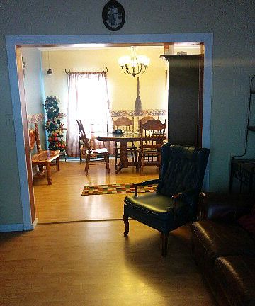 5th image of 1304 E Juan Linn St