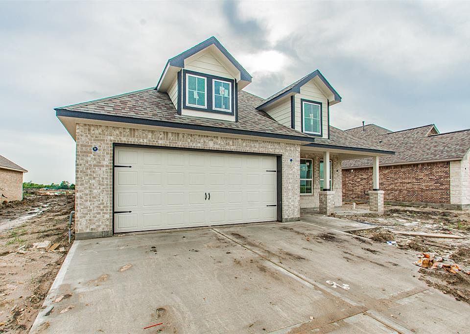 1st image of 114 Comal Dr