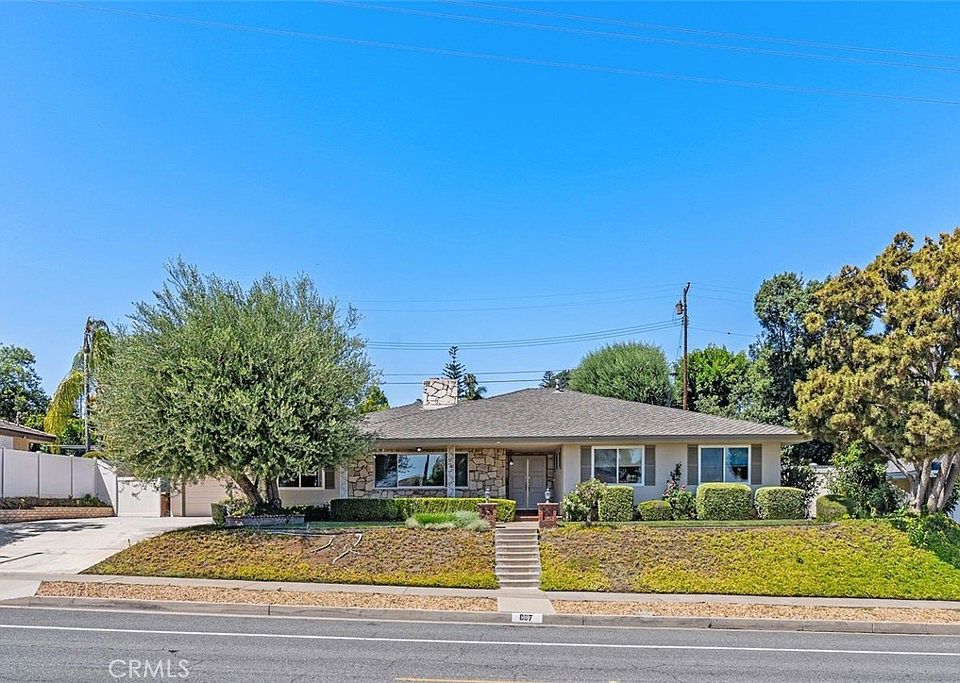 1st image of 807 Dorothy Ln
