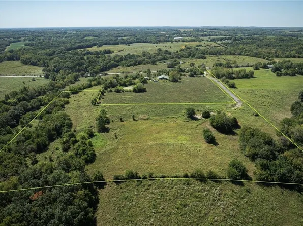 6155 Newton Rd, Odessa, MO 64076