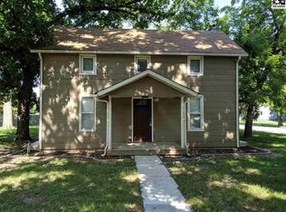 523 Highland Ave, Newton, KS 67114