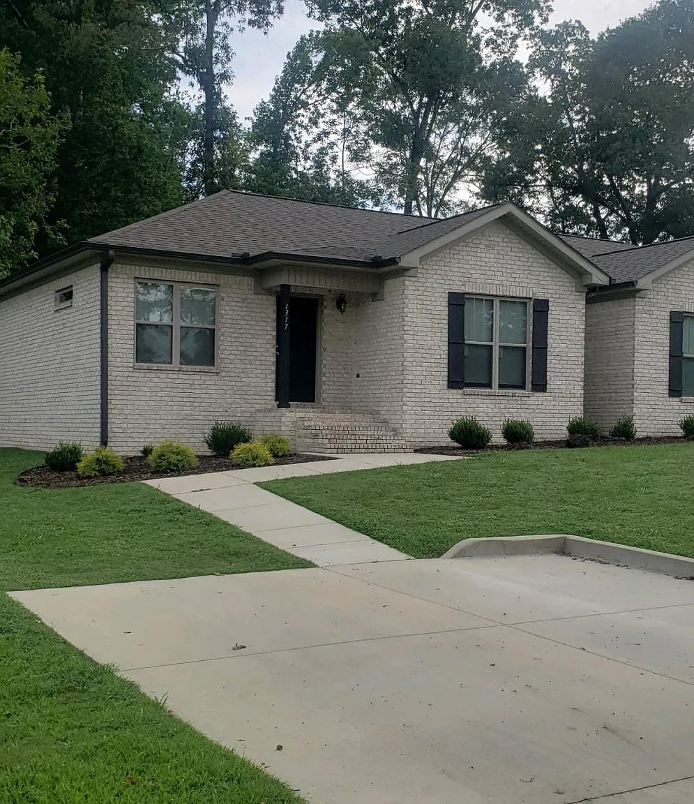 2 bed, 900 sqft, $1,050 — Photo 2