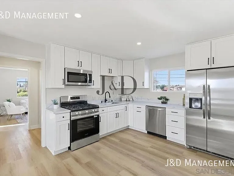 431 Sampson St #A — Photo 2