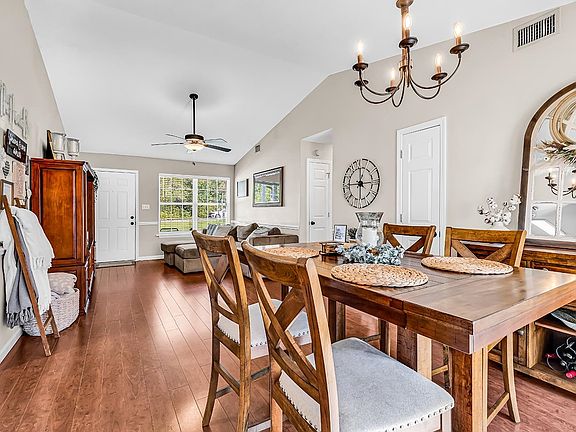 5th image of 2947 Temperance Dr.