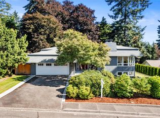 1021 Panorama Dr, Fircrest, WA 98466