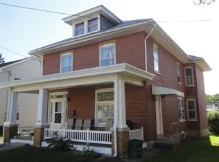 460 N State St, Ephrata, PA 17522