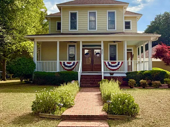 207 Hopkins Ave, Spring Hope, NC 27882