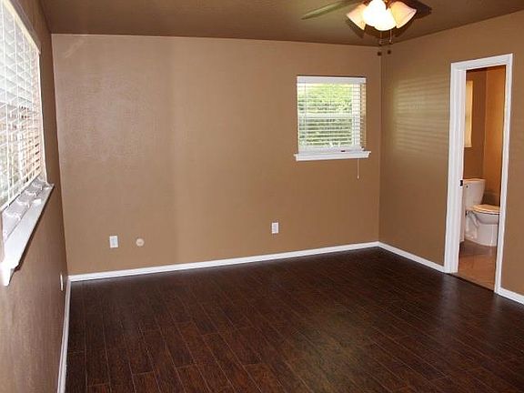 5th image of 212 Timberline Dr S