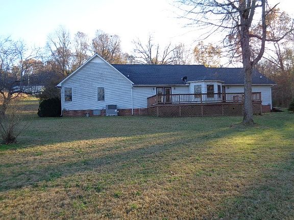 2nd image of 190 Cherry Hill Dr
