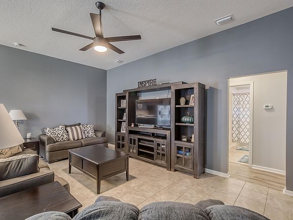 2nd image of 94189 Woodbrier Cir